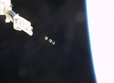 Vệ tinh siêu nhỏ của Việt Nam đã hoạt động thành công trong không gian.