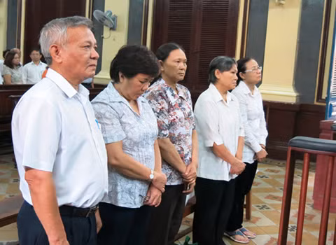 Các bị cáo tại tòa.