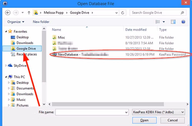 Truy cập mật khẩu mọi lúc, mọi nơi. Nhiều chương trình quản lý mật khẩu hỗ trợ đa nền tảng, nghĩa là ngoài máy tính, bạn có thể sử dụng chúng thông qua các ứng dụng dành cho máy tính bảng và smartphone. Nếu chương trình không hỗ trợ ứng dụng này, bạn có thể tận dụng lợi ích của các dịch vụ đám mây. Chẳng hạn, khi tạo cơ sở dữ liệu cho các mật khẩu trên một chiếc máy tính, bạn lưu chúng vào một thư mục của Dropbox hay Google Drive trên máy để khi cần, bạn có thể truy cập chúng bằng bất kỳ thiết bị nào có kết nối Internet.