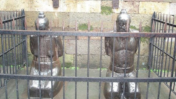 2 dòng họ con cháu Nhạc Phi không bao giờ kết hôn - Hình 2 2 dong ho con chau Nhac Phi khong bao gio ket hon-Hinh-2