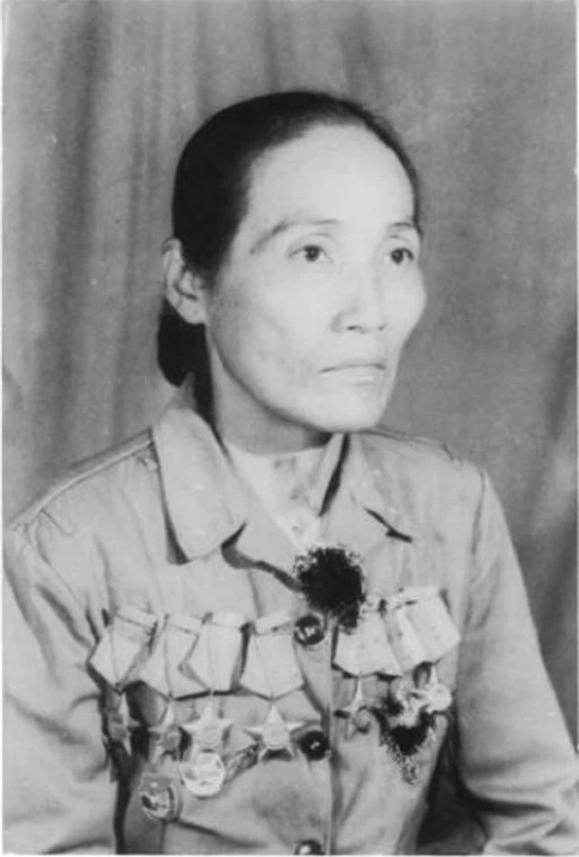 Chân dung nữ Thiếu tá giả trai lừng danh sử Việt Chan dung nu Thieu ta gia trai lung danh su Viet