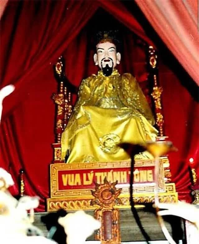 Vị vua nhân từ bậc nhất lịch sử VN, khiến phương Bắc kiêng nể Vi vua nhan tu bac nhat lich su VN, khien phuong Bac kieng ne