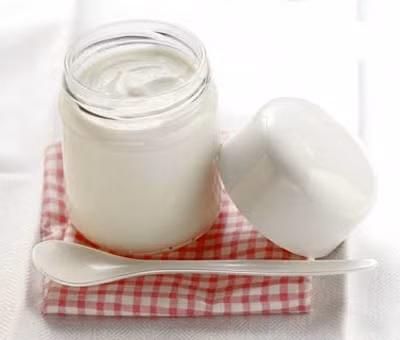 Sữa chua có thể cứu món ăn bị mặn.