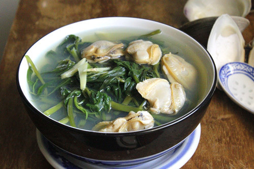 Canh ngao rau muống.