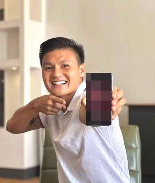 Dien mao moi Quang Hai sau 1 thang sang Phap khien fans lo lang