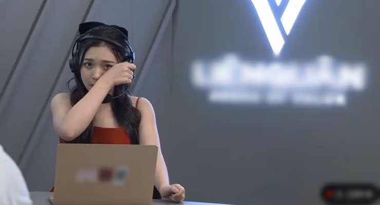 Bất ngờ danh tính nữ MC VTV bật khóc khi dẫn sóng trực tiếp Bat ngo danh tinh nu MC VTV bat khoc khi dan song truc tiep