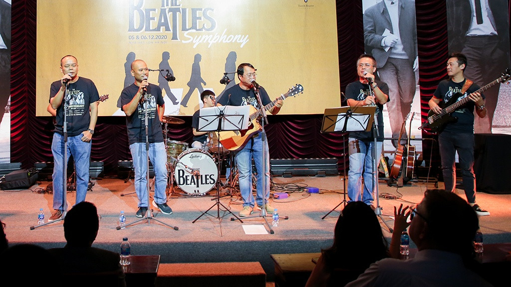 Nhung cap cha va con nghe si Viet va chuyen “con nha tong khong giong long cung giong canh“-Hinh-3