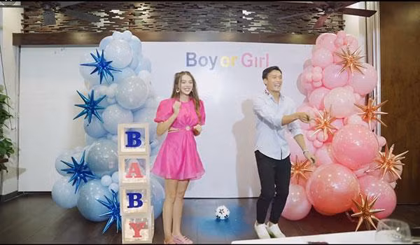 Vo Bui Tien Dung khoe anh, goc nghieng ro bung bau sieu lon