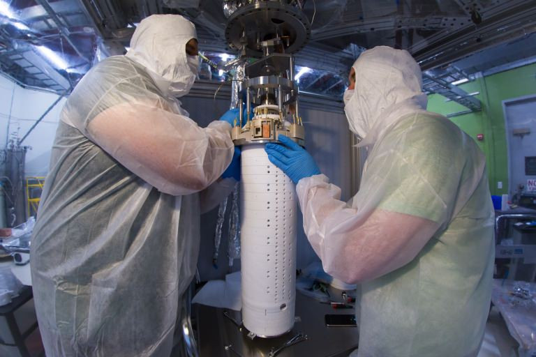 Bí mật lộ ra từ mỏ vàng bỏ hoang ở Mỹ: Hơn 200 người đang săn Bi mat lo ra tu mo vang bo hoang o My: Hon 200 nguoi dang san