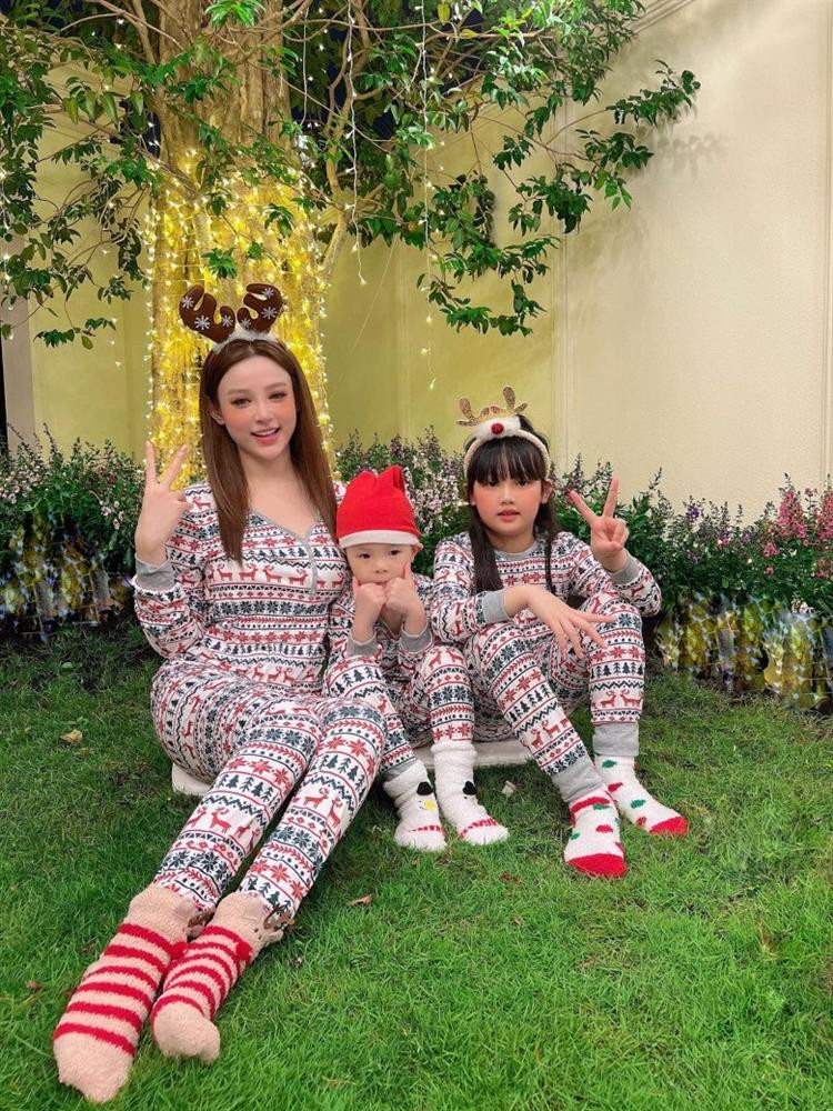 Dien mao chuan my nhan nhi cua con gai 9 tuoi nha Huyen Baby-Hinh-3