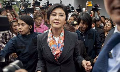 Bà Yingluck gặp những người ủng hộ mình. Ảnh minh họa