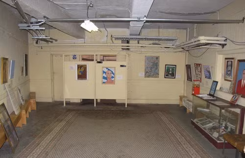 Bảo tàng nghệ thuật xấu xí ở Mỹ là nơi trưng bày những tác phẩm được đánh giá là rất xấu hoặc không thể hiểu được ý nghĩa của chúng... Công trình này được thành lập vào năm 1994.