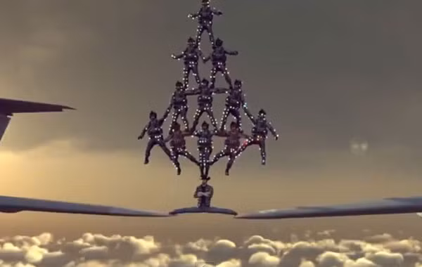 Cận cảnh màn biểu diễn vô cùng táo bạo và đẹp mắt của Norris.