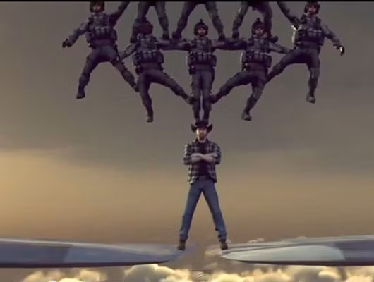 Đặc biệt, cây thông này được xếp bằng những người lính nhảy dù.