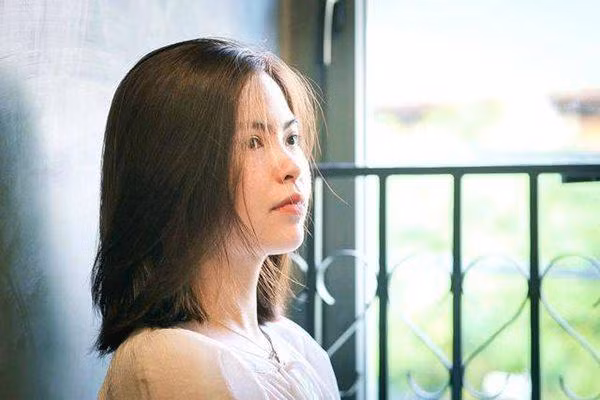 Giau chong ve que, nhin mam com me de, toi quyet ly hon