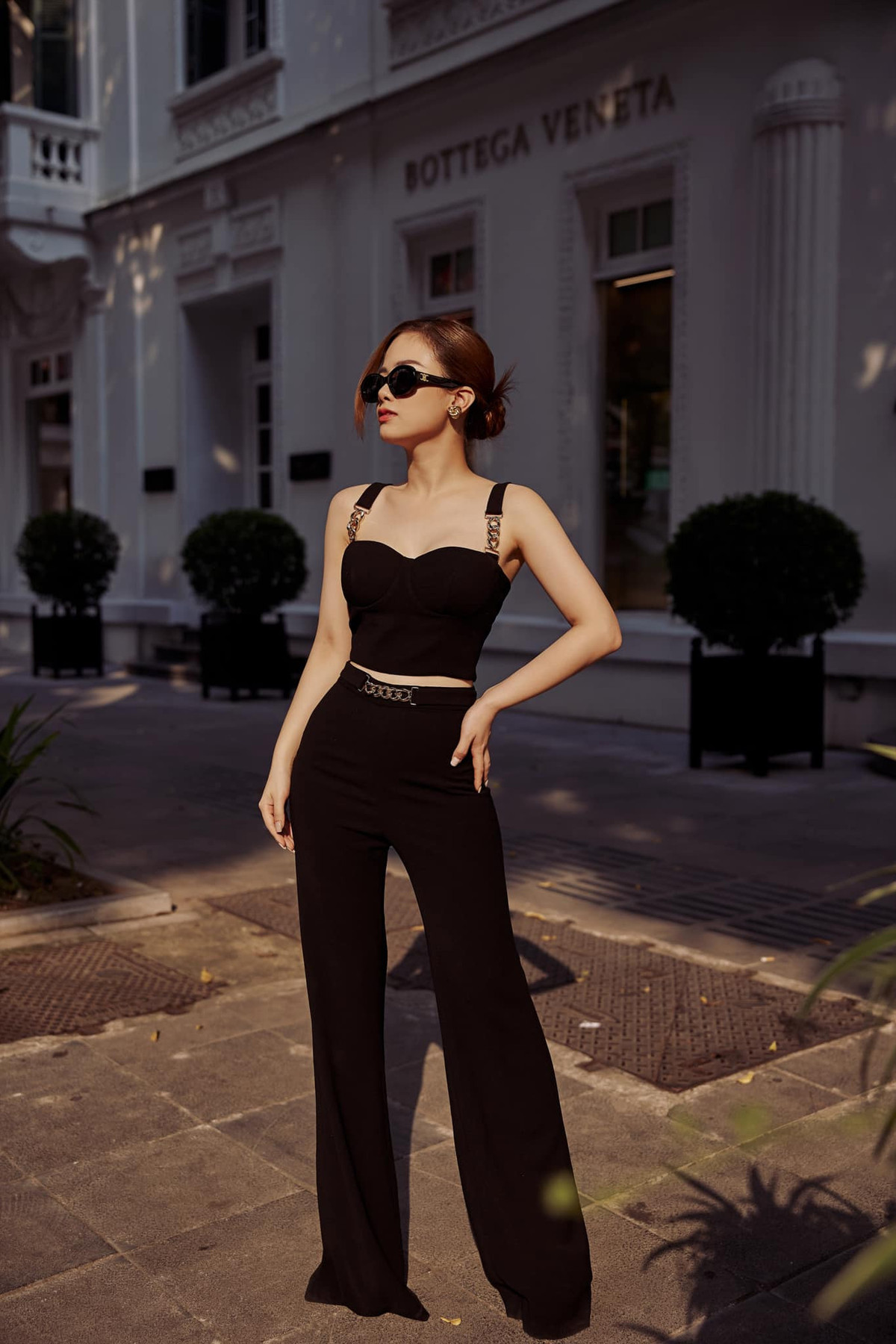 Duong Hoang Yen di day 10 nam: Muon bung chay, tang xong-Hinh-3