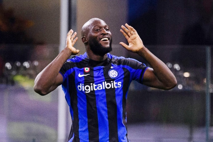 Romelu Lukaku cũng đang chạy đua với thời gian để kịp trở lại cho World Cup 2022. Tiền đạo người Bỉ gặp vấn đề gân kheo chỉ sau 2 tháng trở lại từ chấn thương trước đó. Lukaku chưa đóng góp được nhiều cho Inter Milan mùa này.