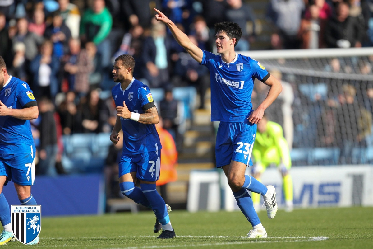 Trung vệ trẻ Indonesia ghi dấu ấn lịch sử tại Anh ảnh 1