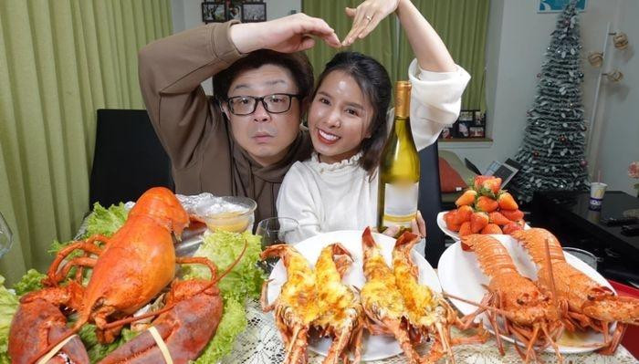 Ba Nhan Vlog lo mat moc, nhan sac that gay to mo-Hinh-5