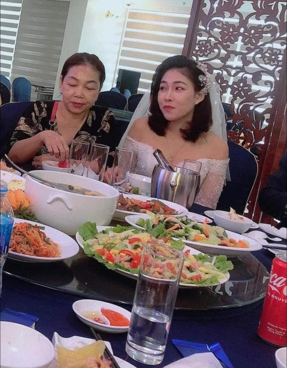 Moi quan he cua Hiep Ga va vo cu Dieu Thuy hau ly hon-Hinh-2