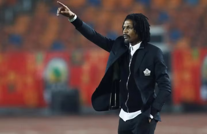 HLV doi tuyen Cameroon khong biet doc ten cau thu