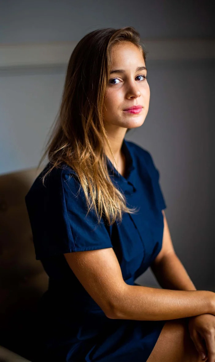 Alba Baptista khiến hàng triệu cô gái trên thế giới ghen tỵ khi trở thành bạn gái của tài tử điển trai được khao khát nhất thế giới.