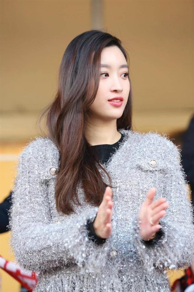 Do My Linh dien set do 2 ty chuan 'phu nhan chu tich'-Hinh-5