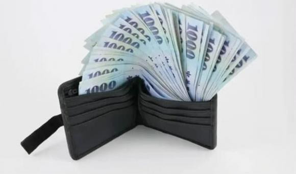 3 mau vi thu hut tai loc vao nam 2024