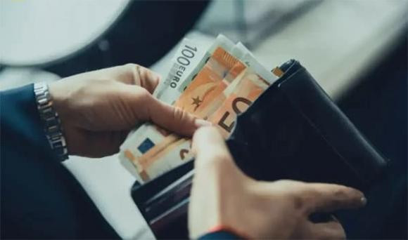 3 mau vi thu hut tai loc vao nam 2024-Hinh-2