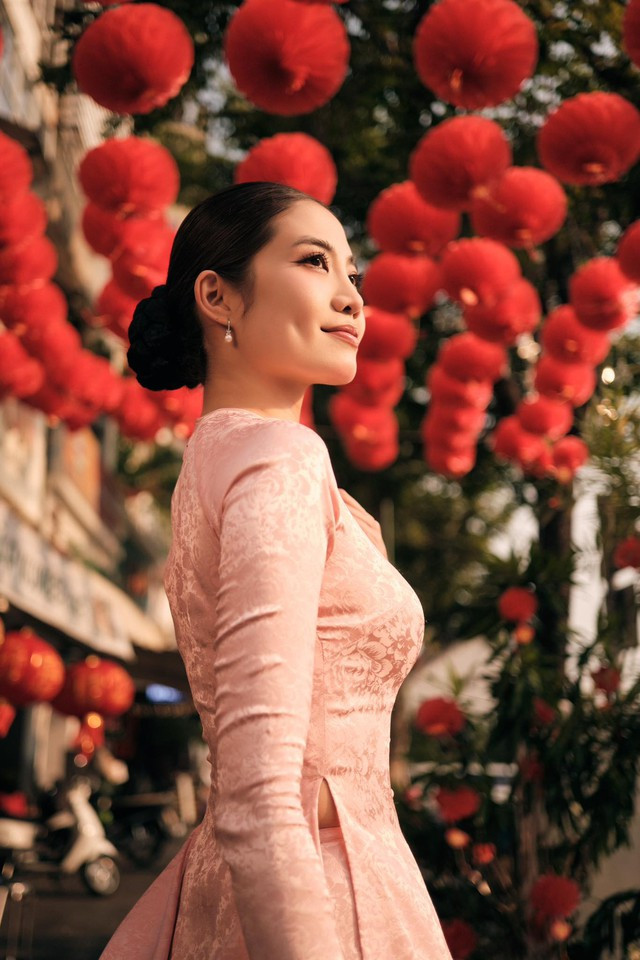 Hoa hau bien Ninh Hoang Ngan dien ao ba ba xuong pho-Hinh-6