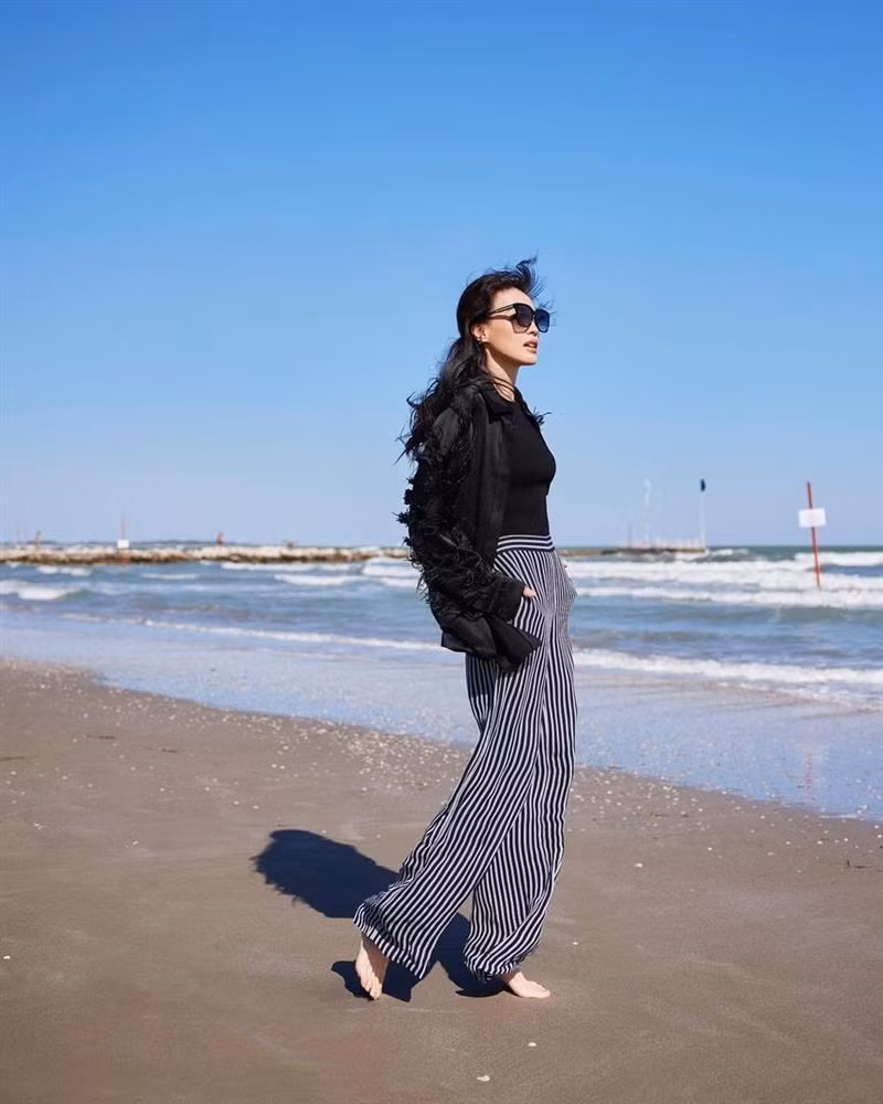 Phong cach tre trung, ngot ngao cua Thu Ky o tuoi 50-Hinh-6