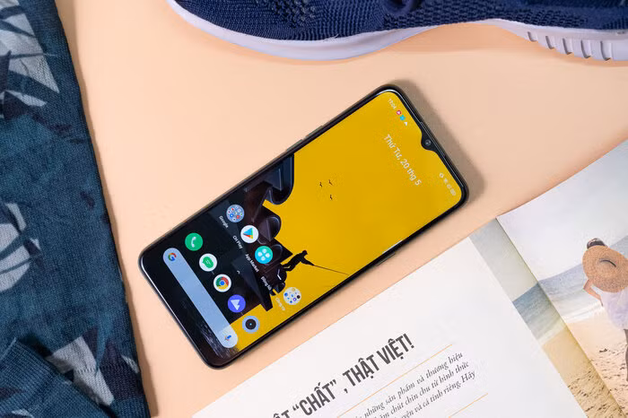 Ly do ban tre khong the bo qua Realme 6i pin 