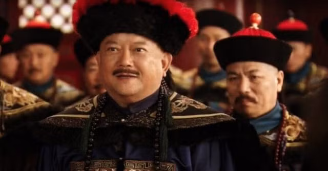 Hoa Than 3 tuoi mat me, ngheo tung, gap Can Long bong doi doi-Hinh-3