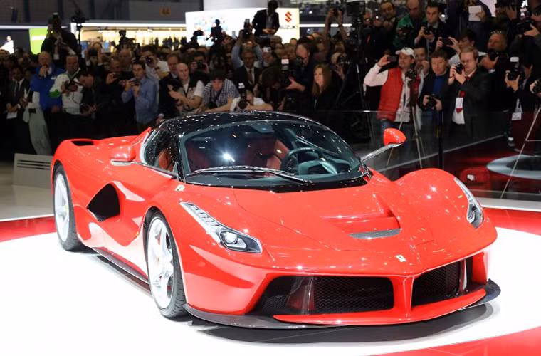 FXX K không bị ràng buộc bởi bất kỳ quy chuẩn đường đua nào và sẽ không bao giờ được sử dụng để tranh đấu.