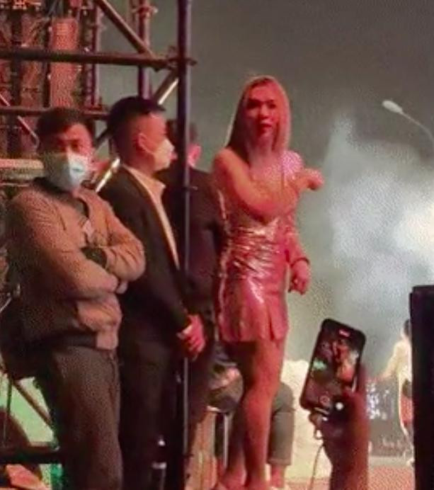 Voc dang tuoi 41 cua My Tam qua cam thuong ra sao?-Hinh-2