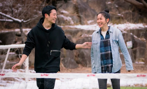 Son Ye Jin mac quan ong rong du dep cung khong the hack dang-Hinh-8