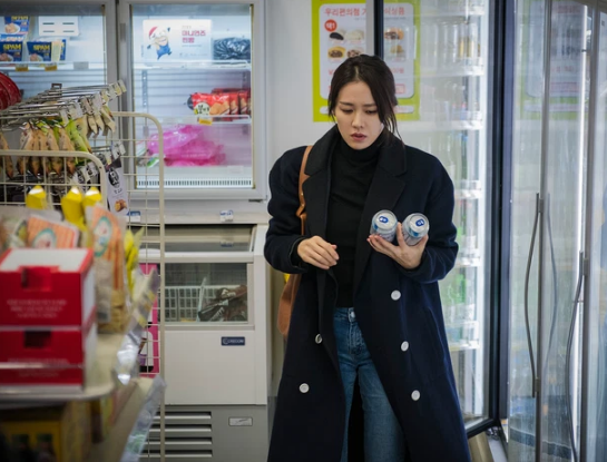 Son Ye Jin mac quan ong rong du dep cung khong the hack dang-Hinh-9