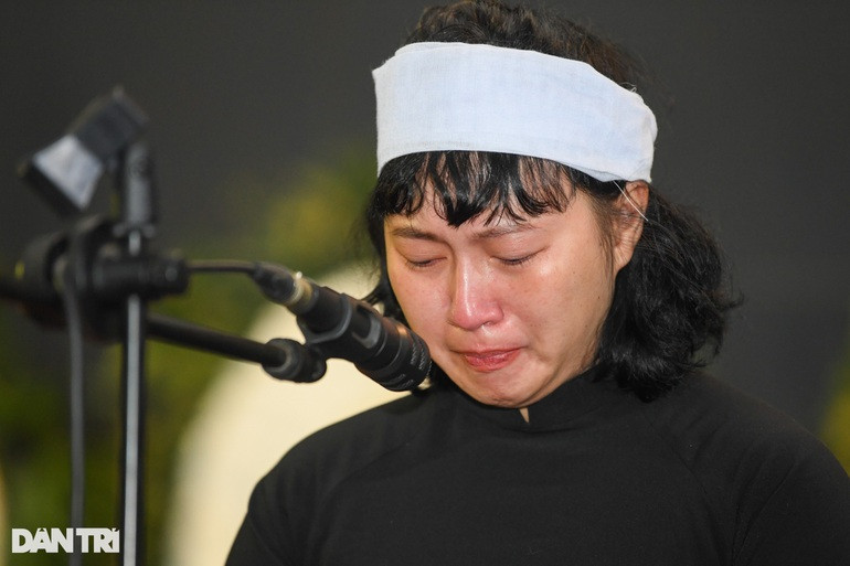 Khanh Linh khoc nghen trong gio phut tien biet anh trai - nhac si Ngoc Chau-Hinh-14