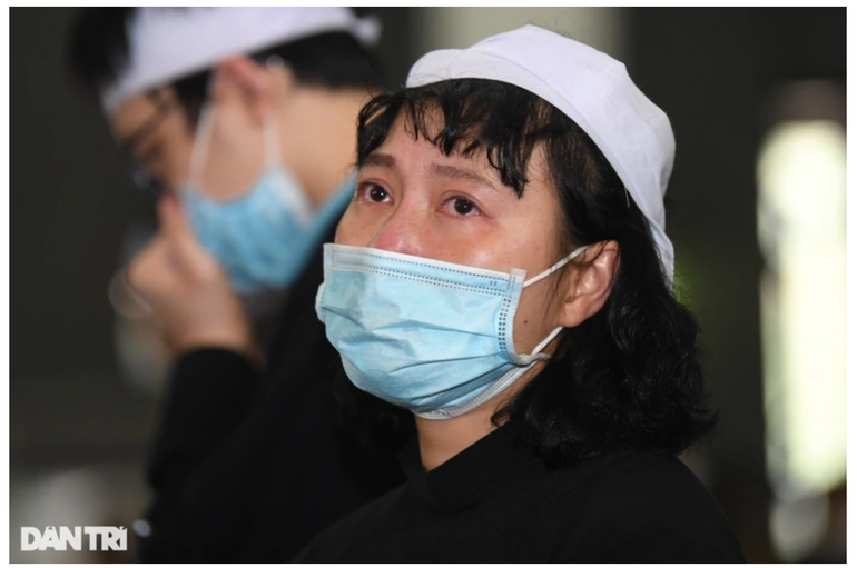 Khanh Linh khoc nghen trong gio phut tien biet anh trai - nhac si Ngoc Chau-Hinh-3