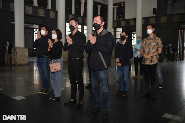 Khanh Linh khoc nghen trong gio phut tien biet anh trai - nhac si Ngoc Chau-Hinh-5