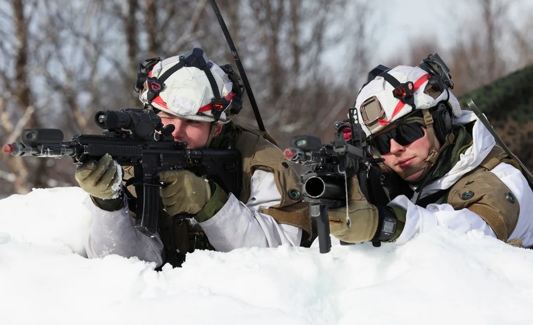 Nguy cơ xung đột Nga - NATO gia tăng, châu Âu áp dụng nghĩa vụ quân sự Nguy co xung dot Nga - NATO gia tang, chau Au ap dung nghia vu quan su