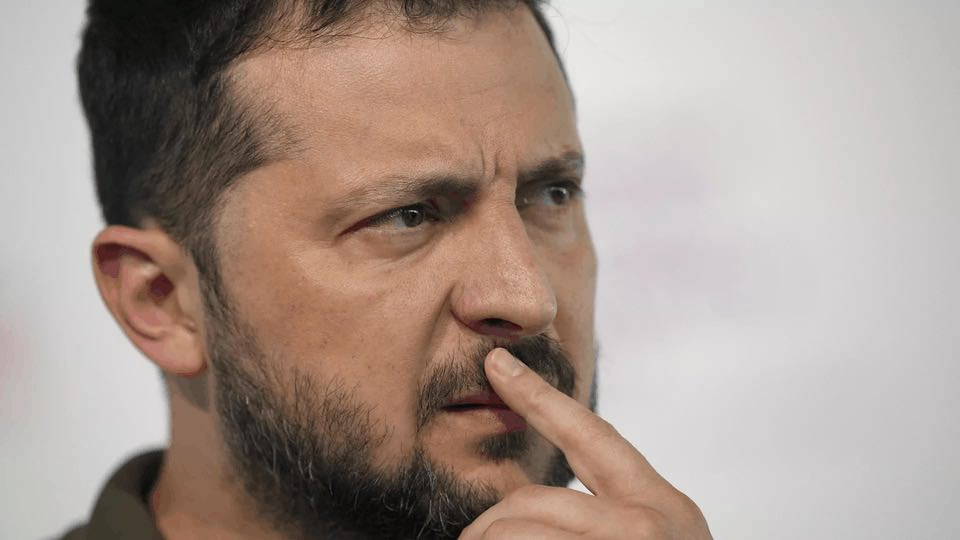 "Quyết định rất tệ"- TT Zelensky đã chuẩn bị số phận gì cho Ukraine? ảnh 1