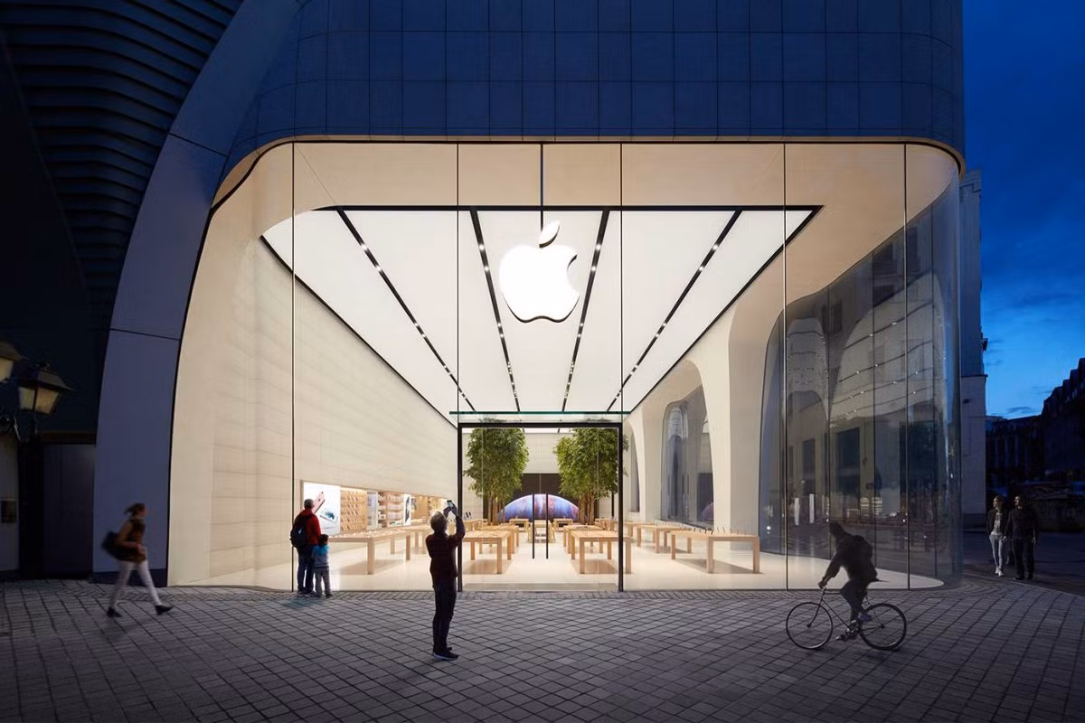  Apple Store tại Brussels nhìn từ bên ngoài. 