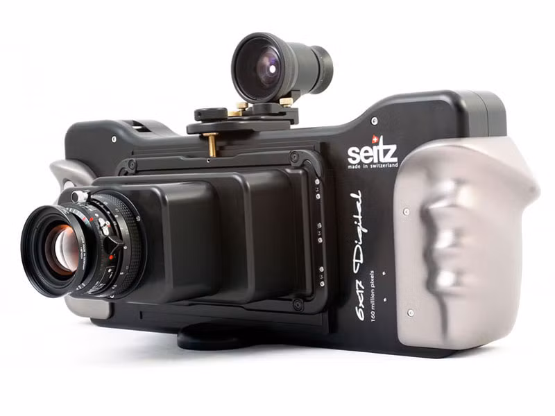 2. Seitz 6x17 Panoramic (giá: 43.000 USD - tương đương 964,50 triệu đồng).