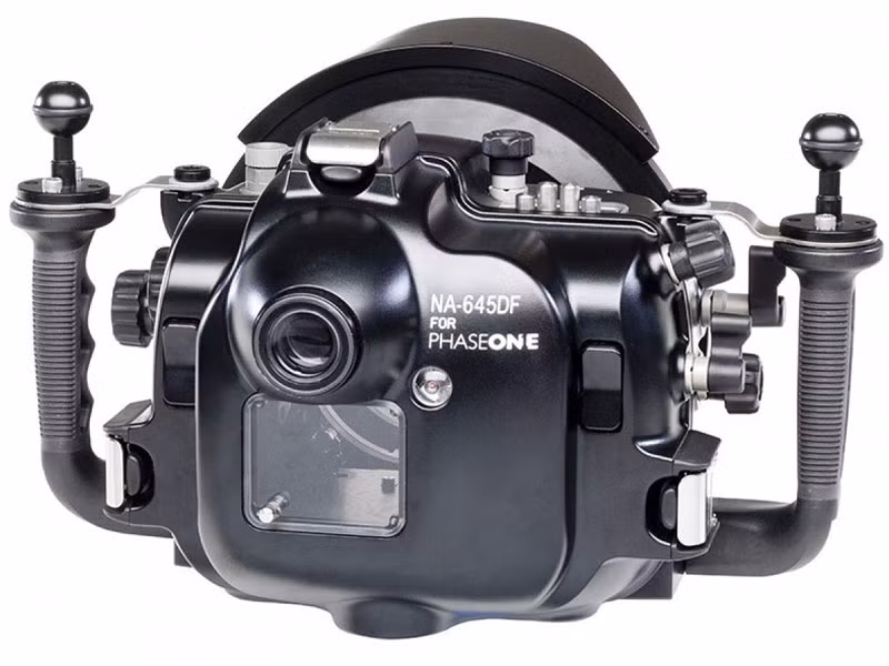 3. Phase One 65+ Digital back medium format with 645 DF (giá: 40.000 USD - tương đương 897,20 triệu đồng).