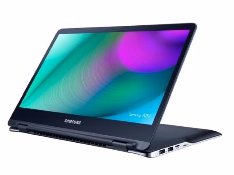 Samsung Ativ Book 9 Pro hỗ trợ các chuẩn kết nối như Wi-Fi 802.11ac, Bluetooth 4.1, 1 cổng USB Type-C, 3 cổng USB 3.0, 1 cổng HDMI chuẩn 4K và đầu đọc thẻ SD.