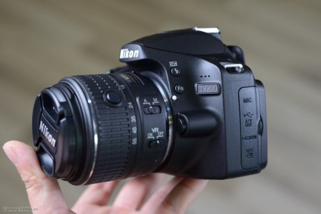  Nikon D3200 - Giá 9.1 triệu Dòng máy dành cho người bắt đầu chụp ảnh. Cảm biến APS-C 24.2MP Bộ xử lý EXPEED3 Quay video Full HD 1080p Tốc độ màn trập cao nhất 1/4000s ISO 100-12800 Ống kính Kit AF-S DX NIKKOR 18–55mm f/3.5–5.6G VR II 