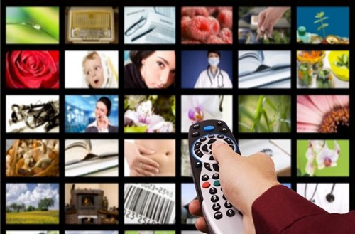 Ngoài ra, để thực hiện các ứng dụng online, người dùng phải xoay sở không ít. Để "viết" được một dòng tên, hoặc các kí tự tìm kiếm thông tin, người dùng phải bấm nhiều nút trên điều khiển rất mất thời gian (nhất là với ứng dụng Facebook hoặc chat)