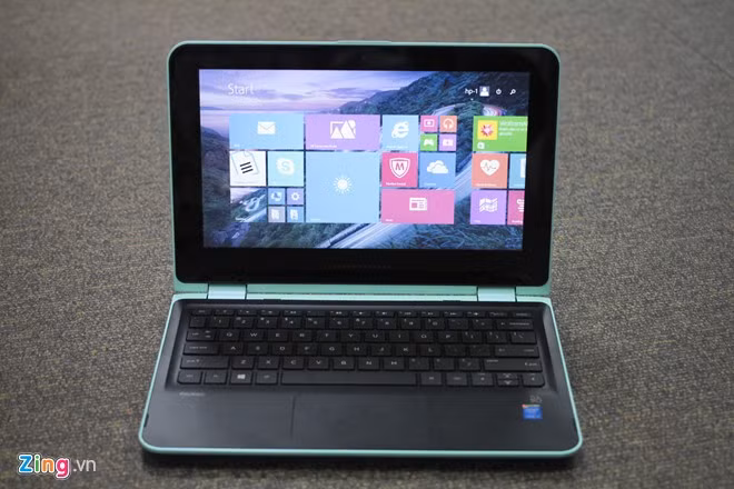 HP X360 chạy hệ điều hành Windows 8.1. Trải nghiệm thực tế cho thấy, máy chạy khá ổn định, ít bị nóng khi dùng liên tục. Với các tác vụ cơ bản như lướt wed, soạn thảo, máy cho tốc độ phản hồi khá. HP x360 hiện có giá 12,29 triệu đồng, máy phù hợp với người dùng cần laptop có cấu hình cơ bản, thiết kế đẹp và có thể sử dụng linh hoạt ở nhiều tư thế khác nhau.