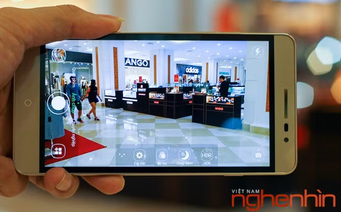 Coolpad Shine hiện đã lên kệ với giá 5,49 triệu đồng.